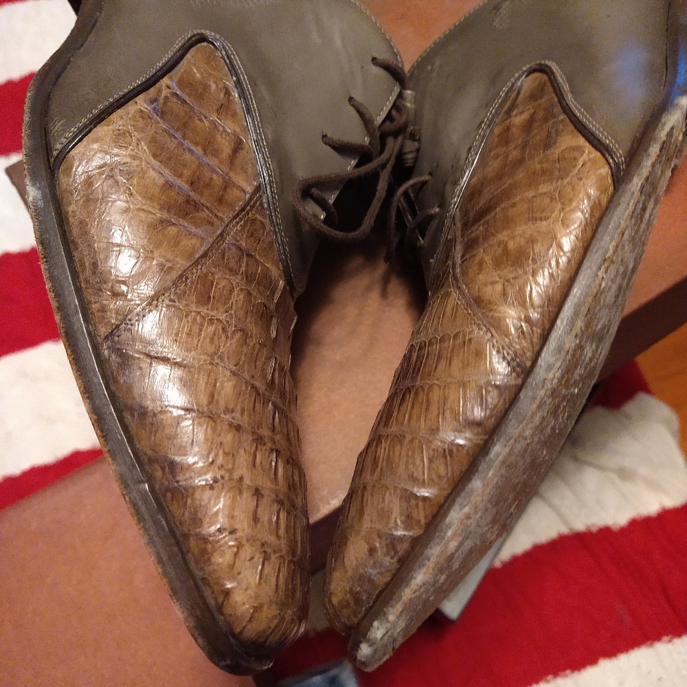 Men Mezlan crocodile loafers and ostrich tie ups, size 8&8.5